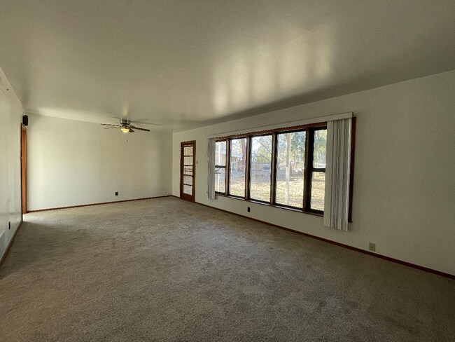 Foto del edificio - 35th St Duplex