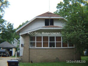 Building Photo - 1625 Belden Ave SW