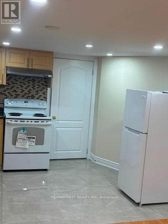 Building Photo - 12 Haviland Cir