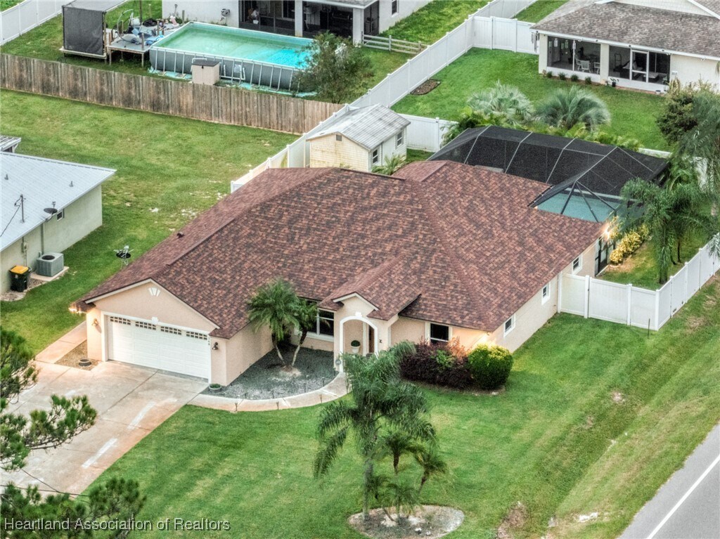 Primary Photo - 268 Grosbeak Ave