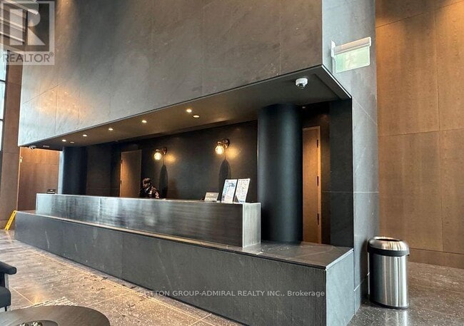 Building Photo - 8 Interchange Wy