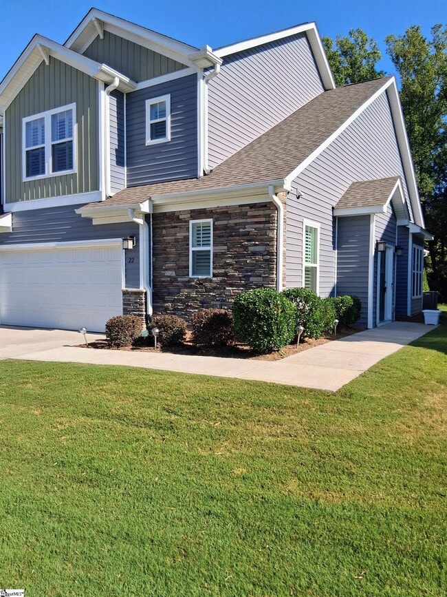 Building Photo - 22 Creekhaven Ln