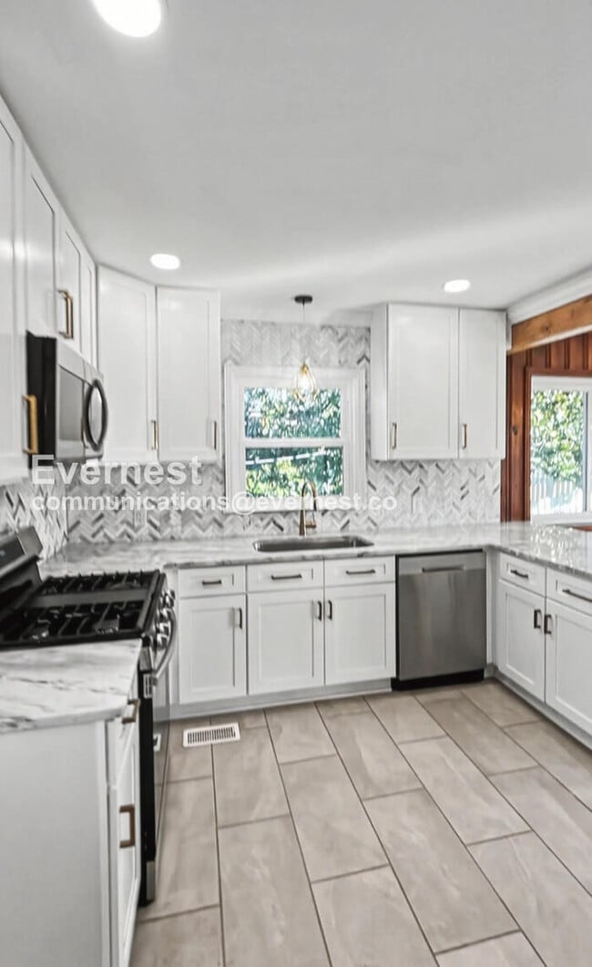 Foto del edificio - 2923 Ozark Rd