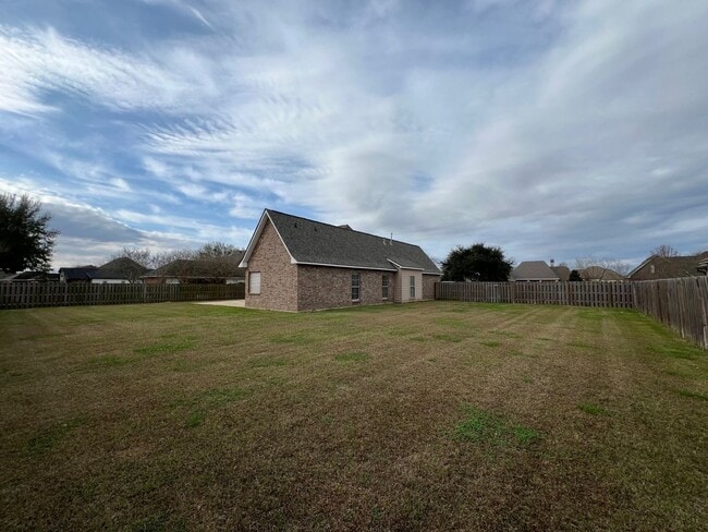 Building Photo - Pelican Crossing