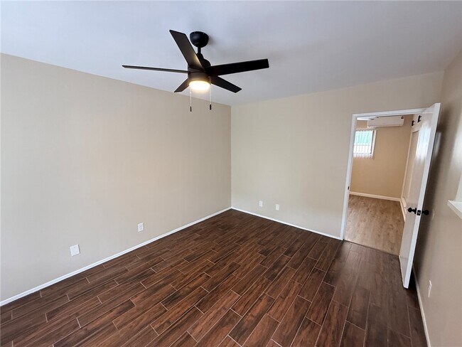 Building Photo - 414 N San Gabriel Ave