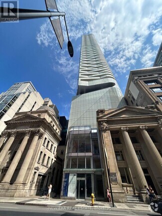 Building Photo - 197-1197 Yonge St