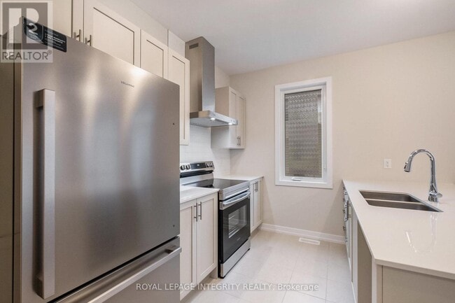 Building Photo - 623 Alopex Row