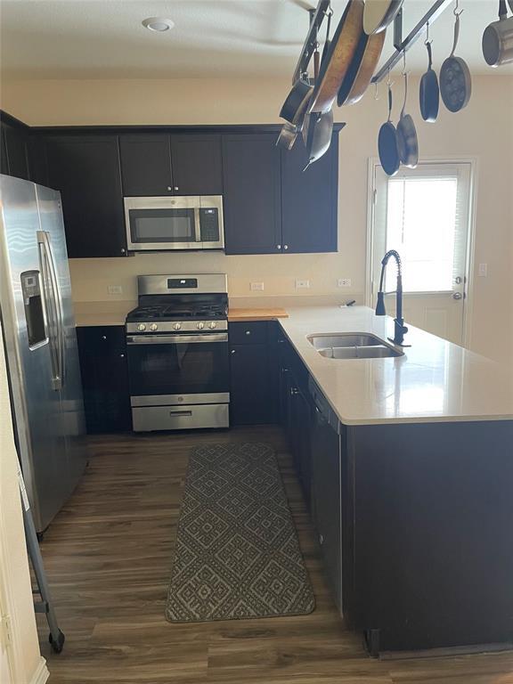 Foto del edificio - 7408 Tonka Ln