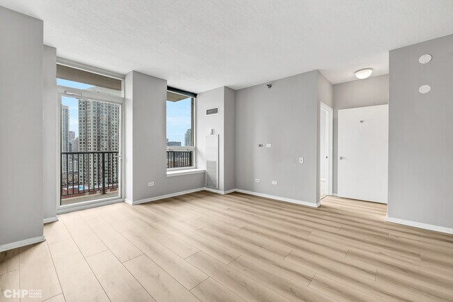 Foto del edificio - 600 N Kingsbury St
