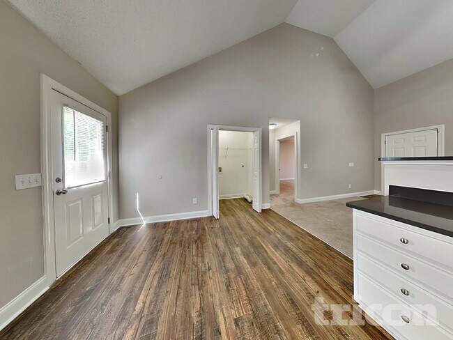 Foto del edificio - 4612 Hendrix Ct