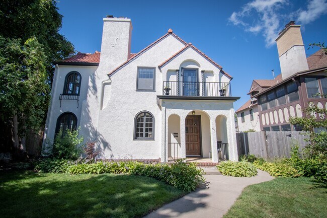 Front of house - 2942 Ewing Ave S