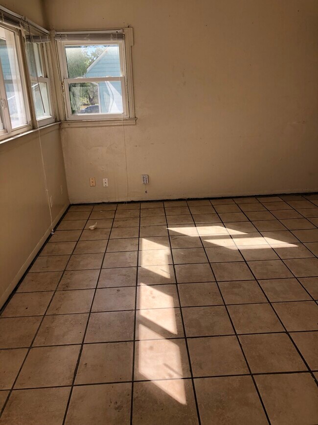 Foto del edificio - 4021 Prescott Ave