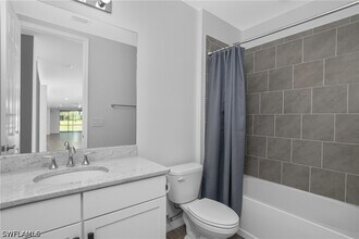 Building Photo - 14559 Edgewater Cir