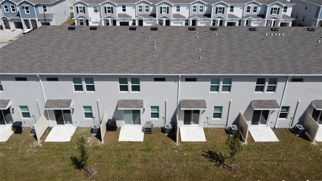 Building Photo - 2500 Skyline Lp