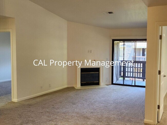 Foto del edificio - Upper-Level 2 Bed / 2 Bath Condo in Gated North Salinas Community | 932 sq ft