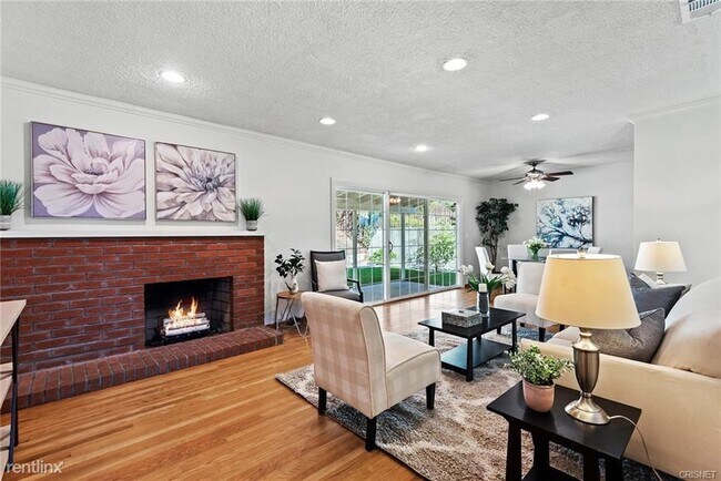 Foto del edificio - 4 br, 1 bath House - 17181 Bircher St