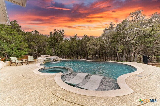 Building Photo - 2350 Geneseo Oaks