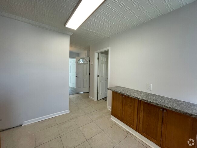 Building Photo - 38 Jewett Ave