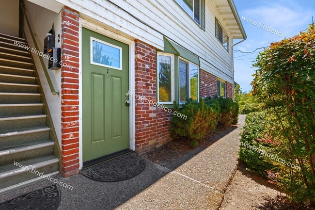 Building Photo - 8442 SE 23rd Ave