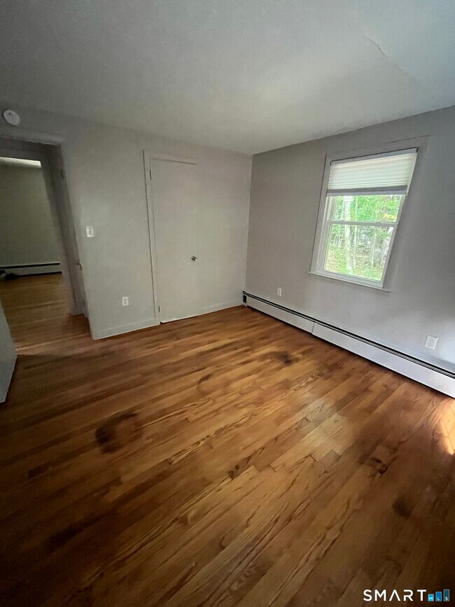 Building Photo - 332 Richmond Rd