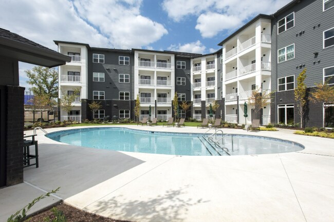 Foto del edificio - 1540 Lebanon Pike