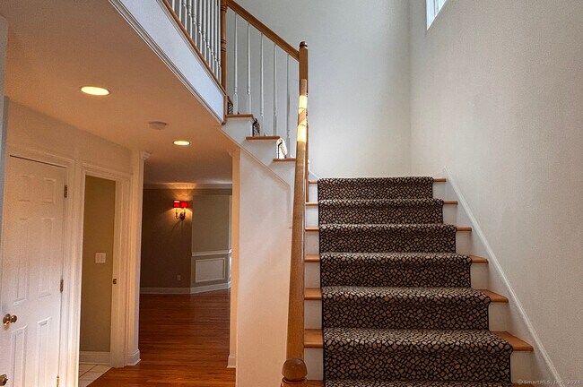 Foto del edificio - 405 S Pine Creek Rd