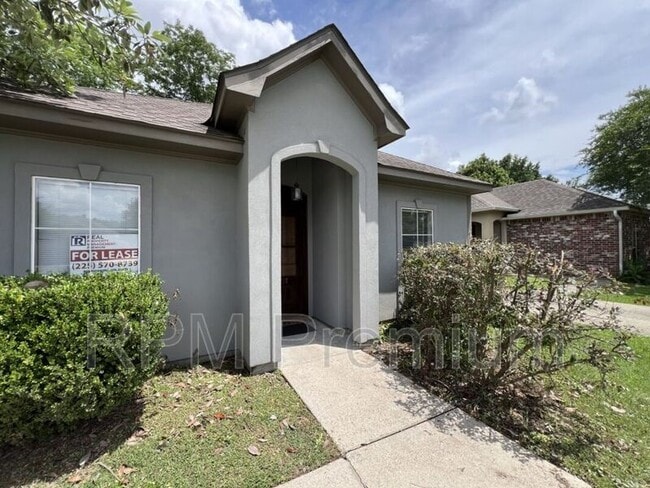 Building Photo - 5557 Arialo Dr