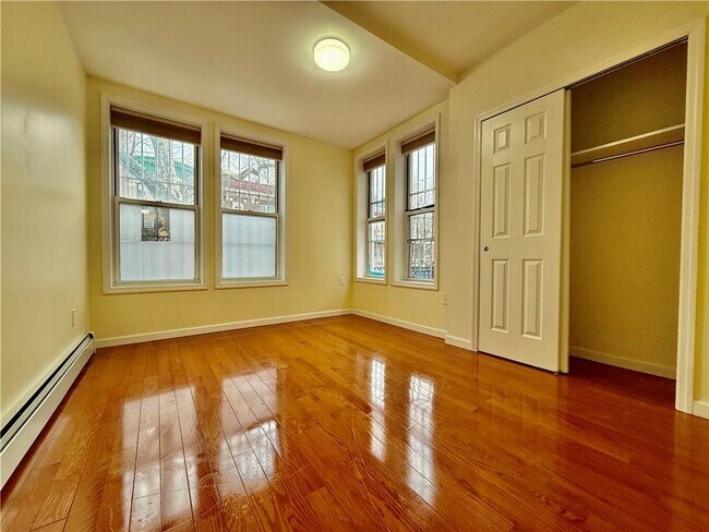 Foto del edificio - 561 61st St