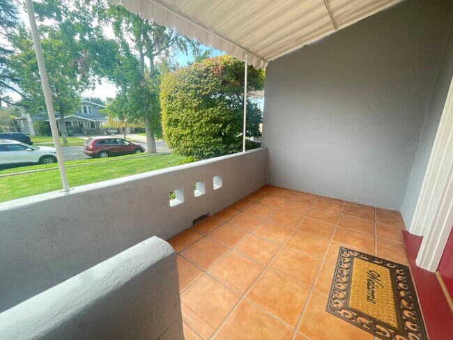 Foto del edificio - 4565 Alumni Ave