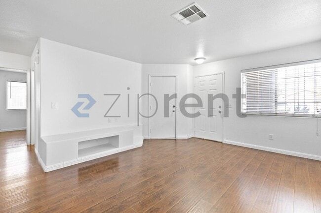 Foto del edificio - 2005 Rose Coral Ave