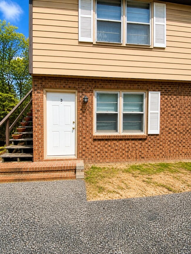Building Photo - 29 Althea Cir