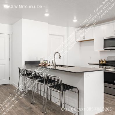 Foto del edificio - 3480 W Mitchell Dr