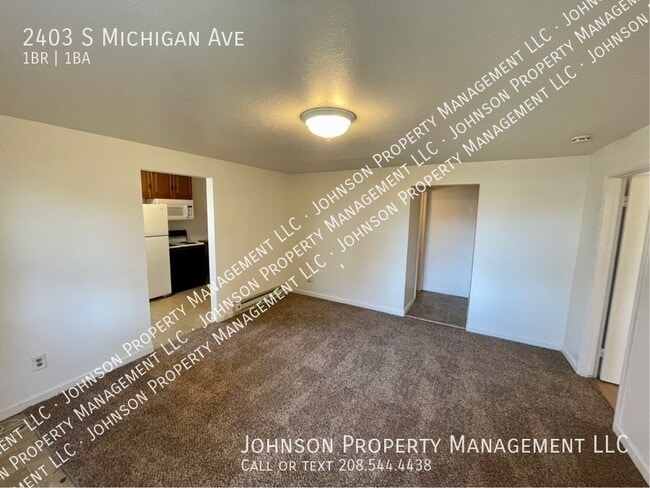 Building Photo - 2403 S Michigan Ave