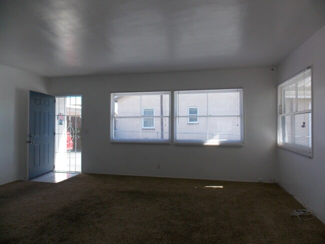 Living Room - 9123 Bentel Ave