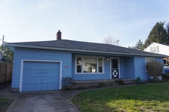 Building Photo - 1202 Z St