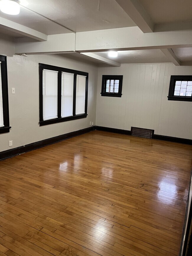 Foto del edificio - 4866 N 48th St