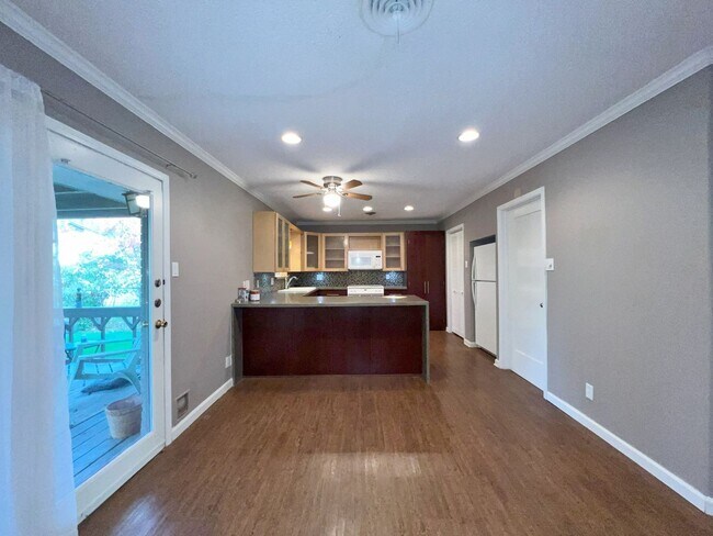 Building Photo - Nice 2/2/2 in North Richland Hills Ready f...