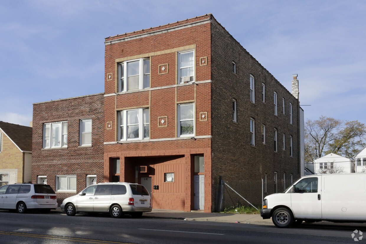 1314 S Cicero Ave, Cicero, IL 60804 Apartments in Cicero, IL