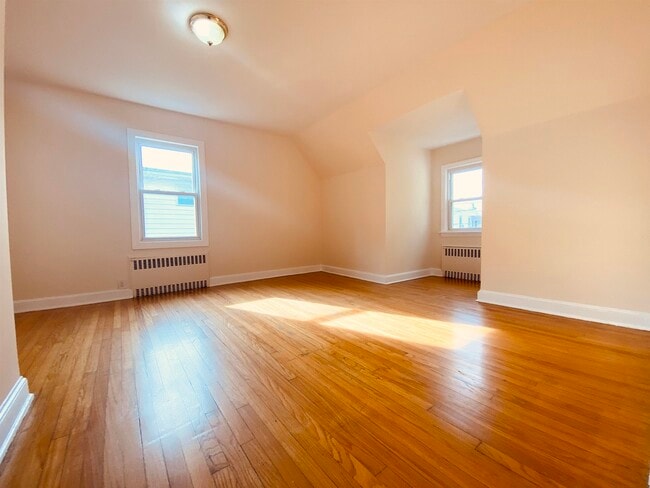 Building Photo - 416 Sherman Pl