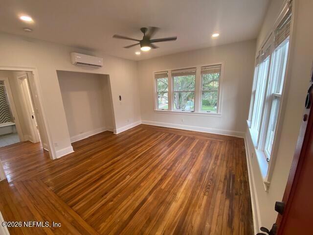 Building Photo - 2744 Riverside Ave