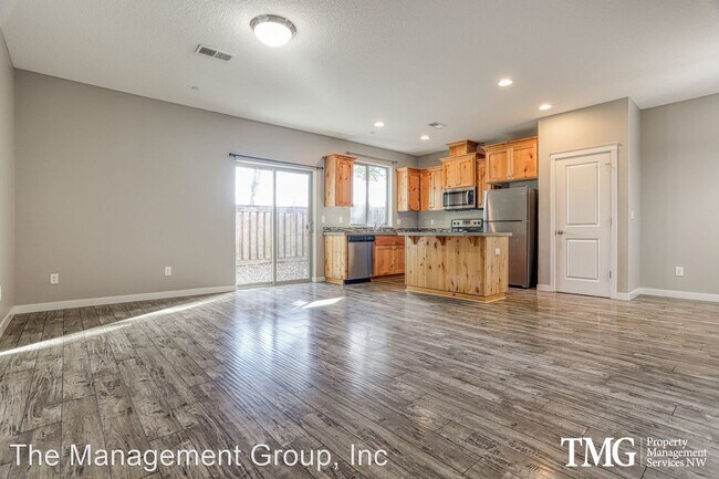 Foto del edificio - 3 br, 2.5 bath House - 144 N 44th Place