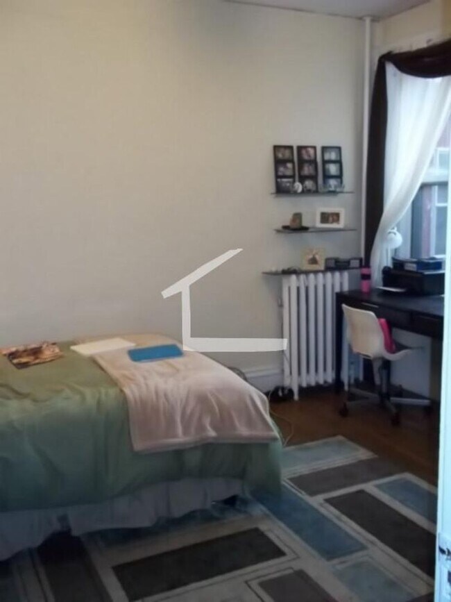 Building Photo - 13 Euston St #2B Brookline MA 02446