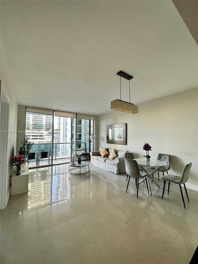 Building Photo - 1050 Brickell Ave