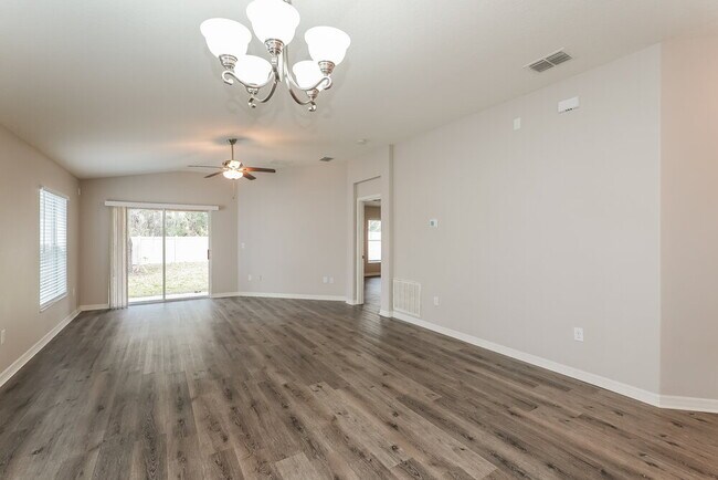 Building Photo - 10610 Summer Azure Dr