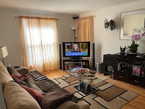 Foto del edificio - 4264 W Nelson St