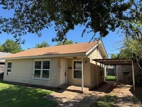 Building Photo - 2949 Cunningham Dr