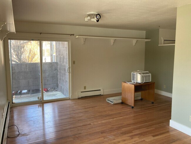 Building Photo - 3547 Nottingham Ct