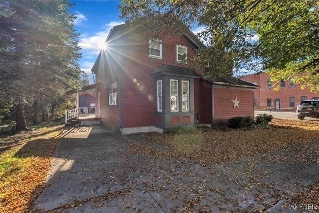 Primary Photo - 29 Monroe St