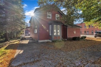 Building Photo - 29 Monroe St