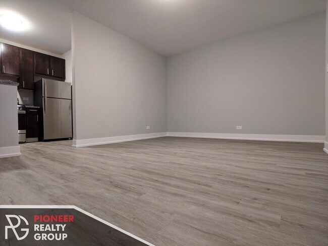 Foto del edificio - 709 W Brompton Ave